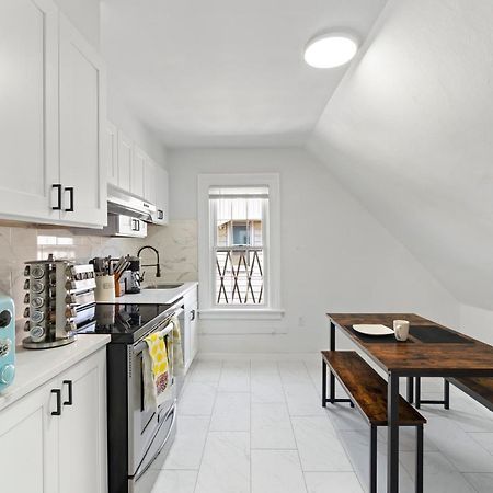 Апартаменти Cozy Gem In The Heart Of East Rock With Free Parking Near Yale And Dt Нью-Гейвен Екстер'єр фото