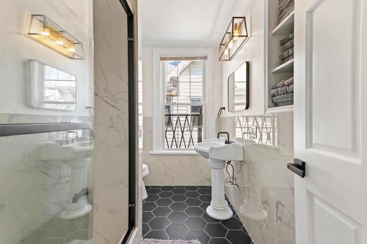 Апартаменти Cozy Gem In The Heart Of East Rock With Free Parking Near Yale And Dt Нью-Гейвен Екстер'єр фото